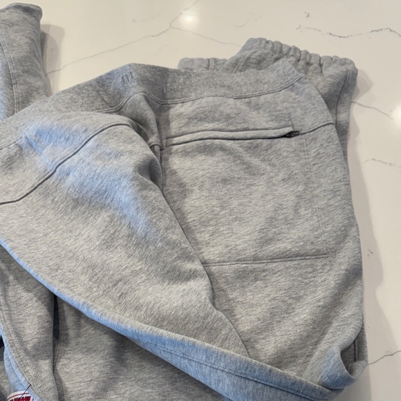 Lululemon x NFL Los Angeles Rams Gray Steady State Crewneck and joggers - Picture 10 of 13